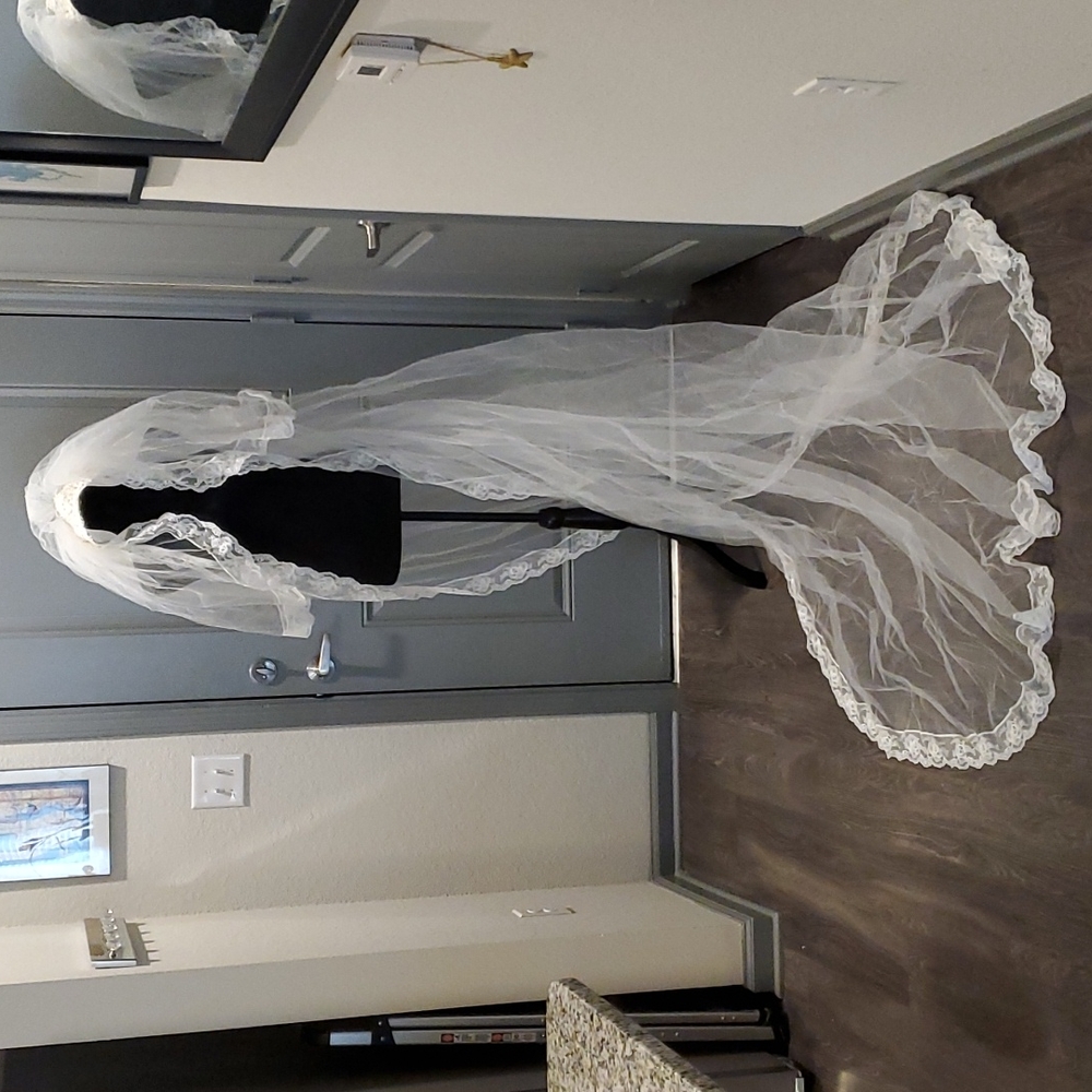 Vintage 70s Cathedral Two Tier Wedding Veil